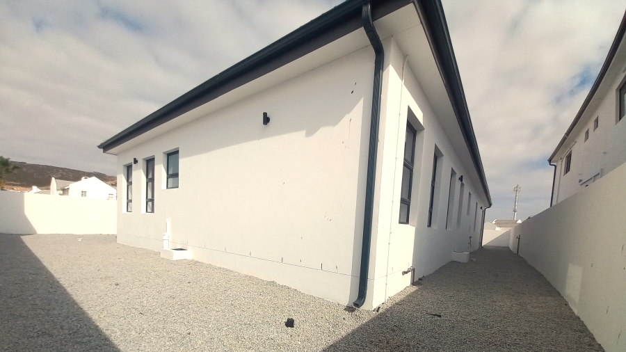 3 Bedroom Property for Sale in Sandy Point Western Cape